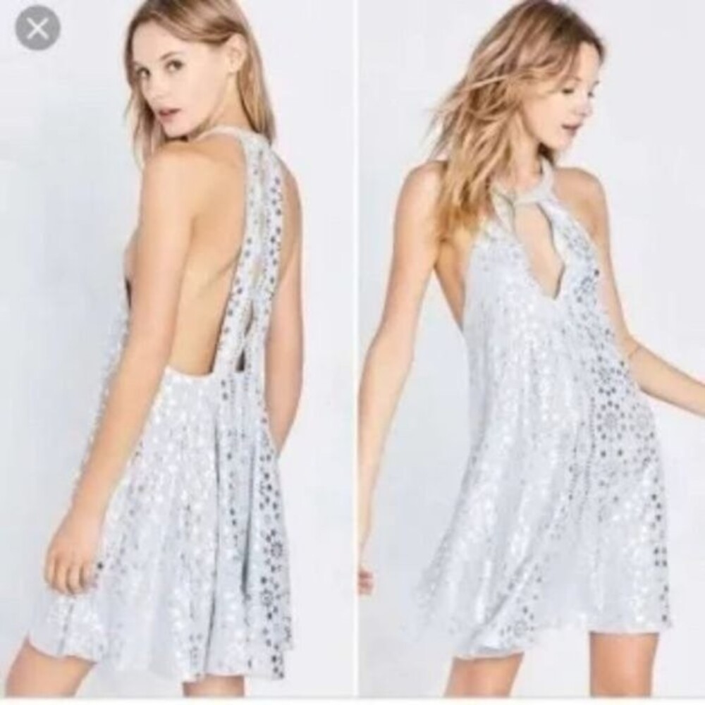 Urban Outfitters Kimchi Blue Coriella Foil Keyhole Swing Mini Dress Small NWOT